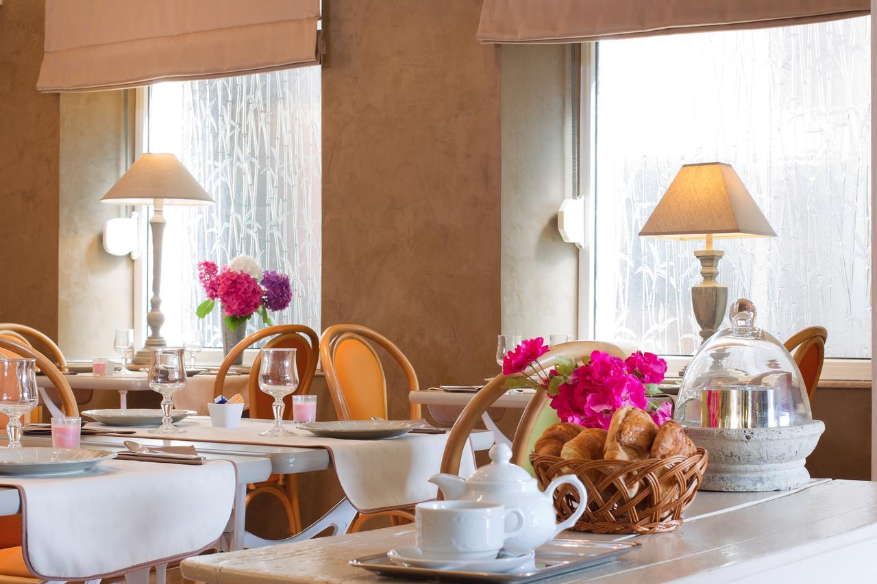 Hôtel Le Roosevelt Givet Extérieur photo
